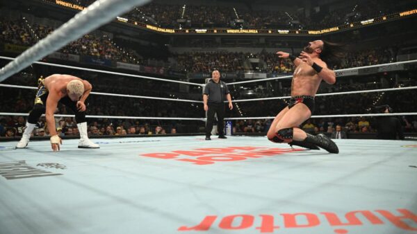 Drew McIntyre struggling against Cody Rhodes