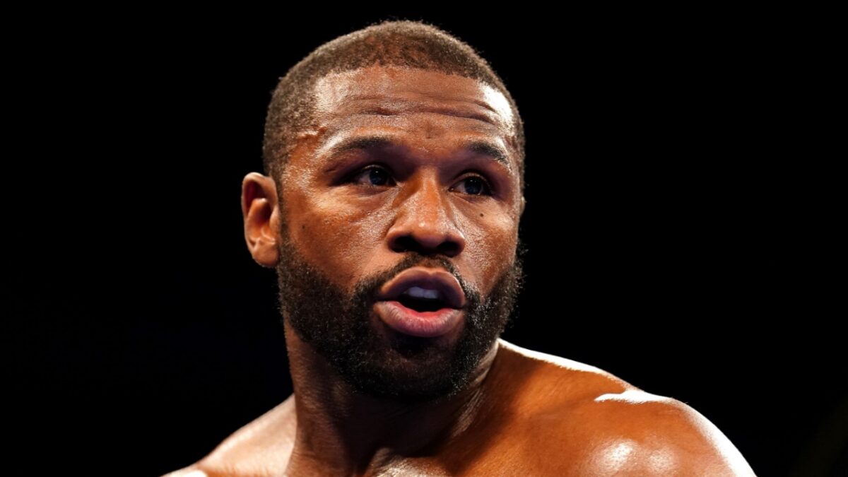 Floyd Mayweather wants to risk his undefeated record again