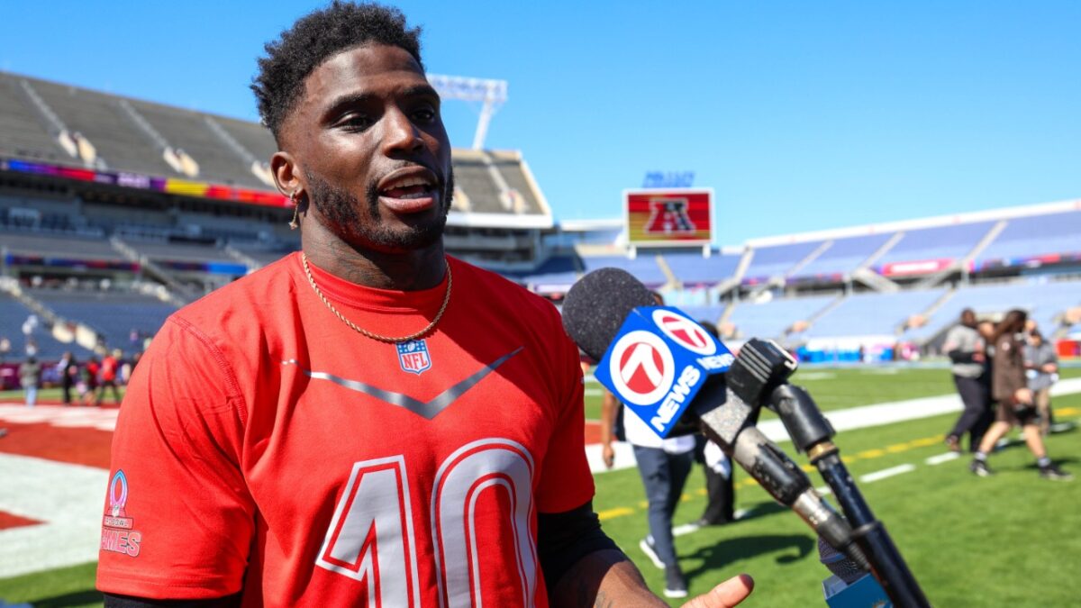 Dolphins could take a call on Tyreek Hill in 2026