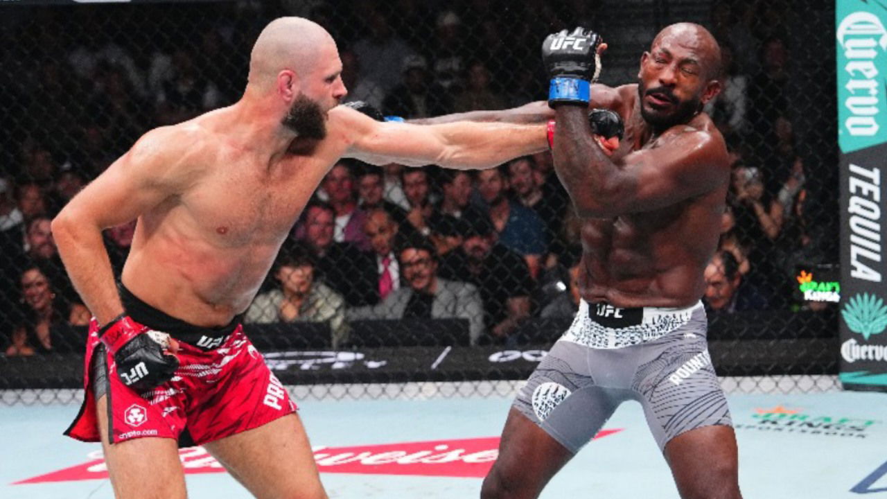 “Love the Maniac That He is” – Jiri Prochazka Shocks Internet With Unbelievable KO at UFC 320