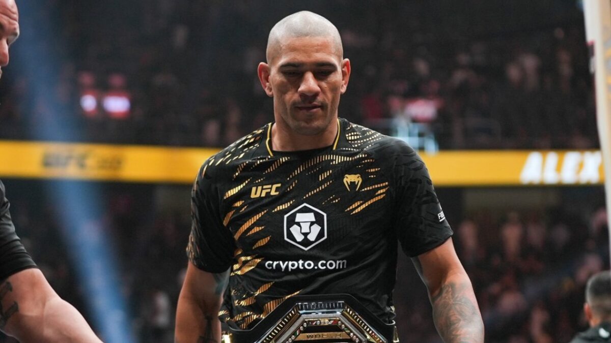 Alex Pereira walks out after beating Magomed Ankalaev 