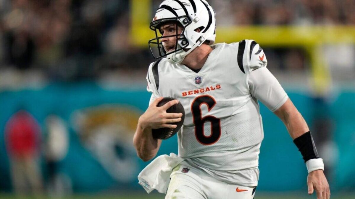 QB Shake-Up Looming? Bengals HC Zac Taylor Noncommittal After Jake Browning’s Latest Loss