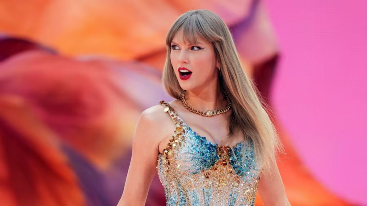Jason Kelce Presses Travis on Wedding Plans With Taylor Swift 1 Taylor Swift