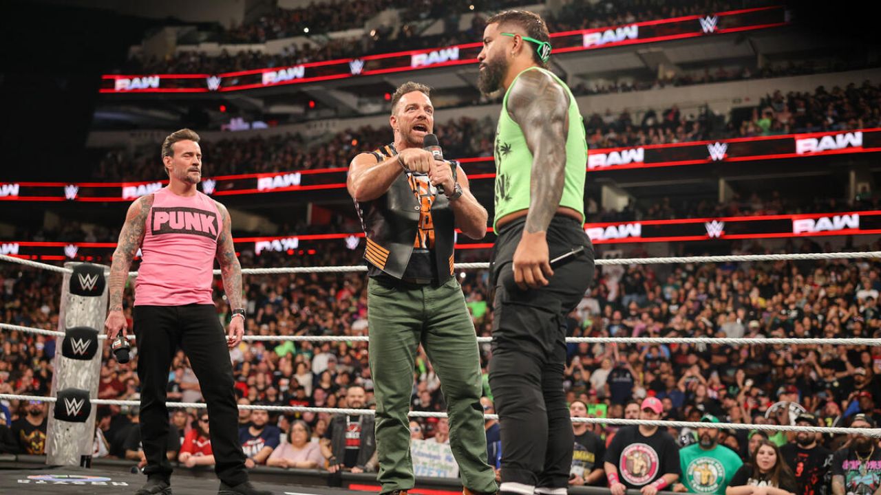 LA Knight Praised for Tremendous Raw Segment with CM Punk and Jey Uso