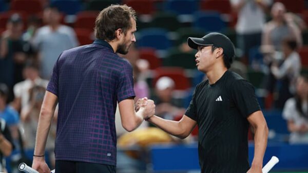 Daniil Medvedev and Learner Tien