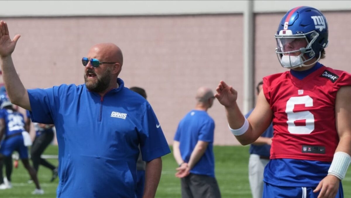 Brian Daboll Apologizes to Giants Physician After Huge Medical Tent Outburst Following Jaxson Dart's Injury 1 Brian Daboll Apologizes to Giants Physician After Huge Medical Tent Outburst Following Jaxson Dart's Injury