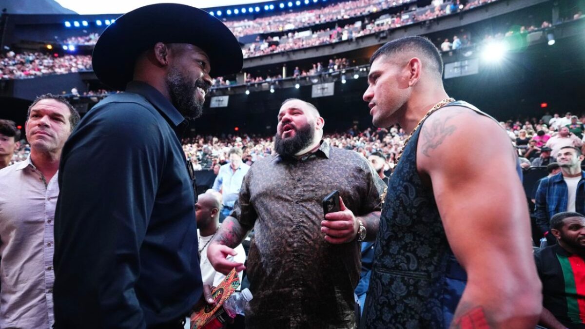 "Didn't Get to Slap Him" - Alex Pereira Regrets Finishing Magomed Ankalaev Early at UFC 320 1 Alex Pereira is eager for the White House event