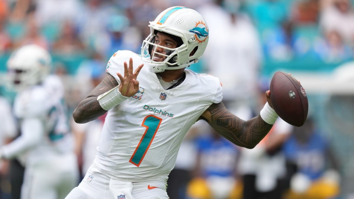 Tua Tagovailoa threw 3 interceptions against Chargers