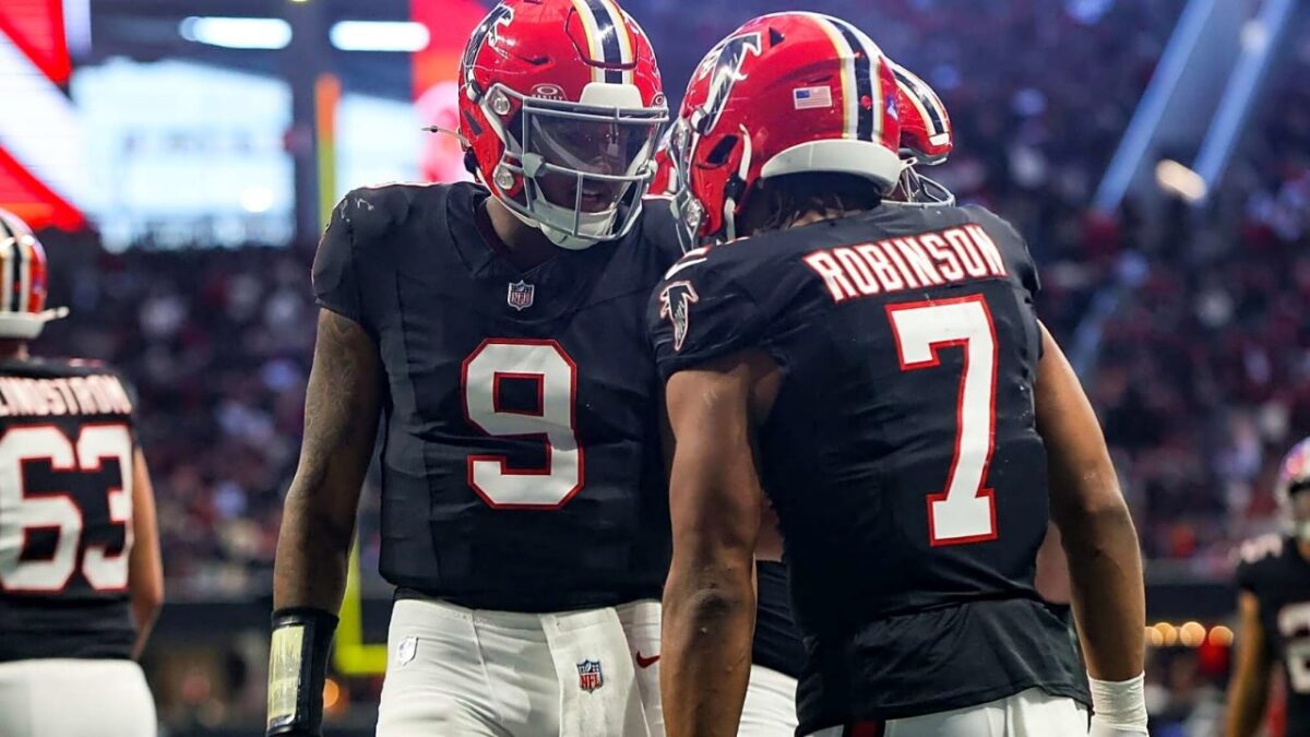 MVP? Bijan Robinson's Iconic 238-Yard Night Against Bills Helps Him Rewrite NFL History 1 MVP? Bijan Robinson's Iconic 238-Yard Night Against Bills Helps Him Rewrite NFL History
