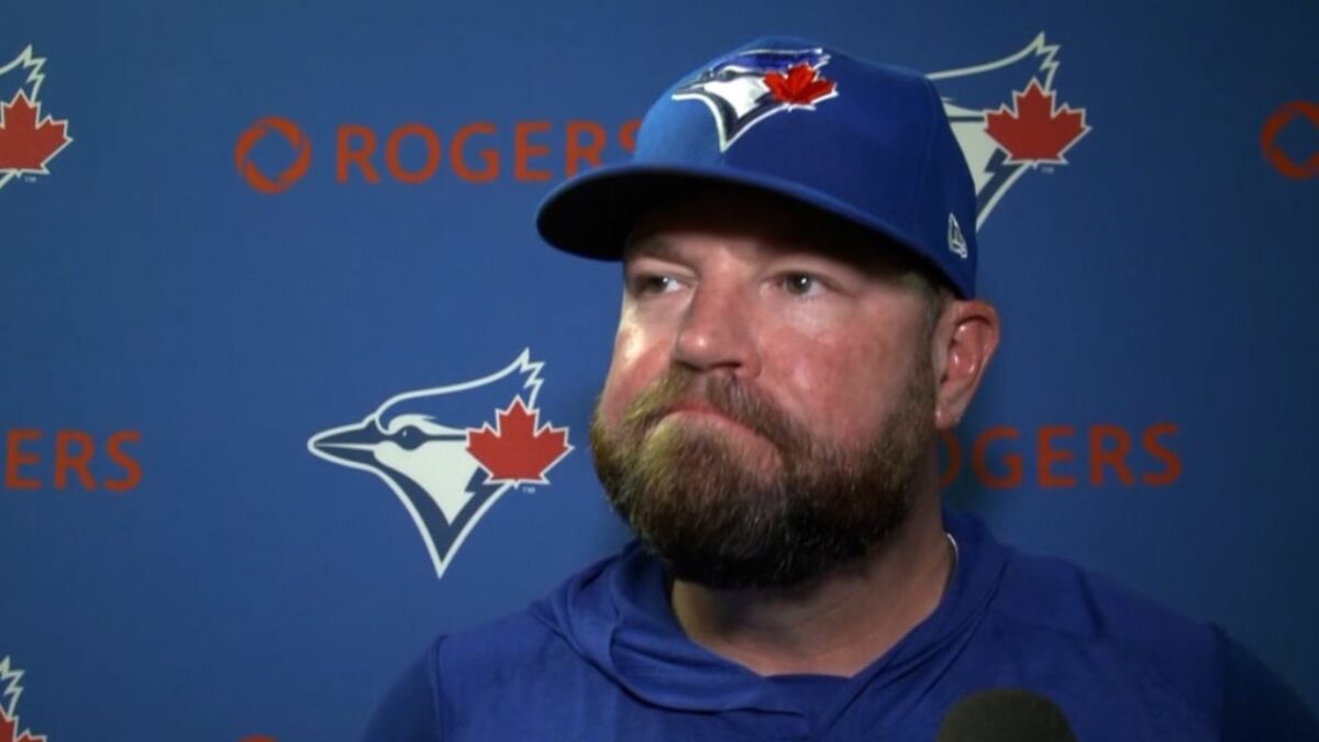 "Need to Get Better," Vladimir Guerrero Jr. Admits Blue Jays Need to Step up After Going 2-0 down in ALCS Against Mariners 1 Toronto Bleu Jays manager John Schneider