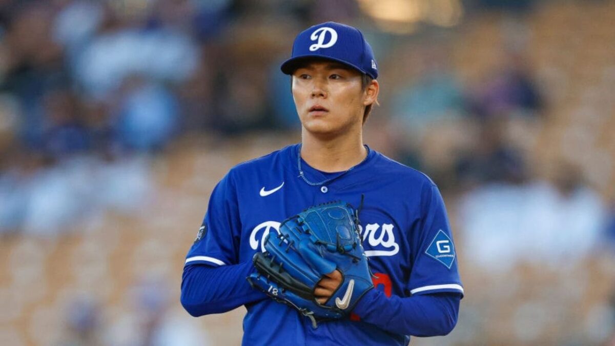 Yoshinobu Yamamoto Pitching a Complete Game in 5-1 Victory over Brewers Has Fans Losing It: "Just Give Them the Trophy" 1 Yoshinobu Yamamoto