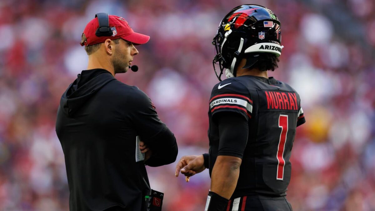 Shots at Michael Vick? Jonathan Gannon Ends His Press Conference in the Wildest Way Possible 1 Shots at Michael Vick? Jonathan Gannon Ends His Press Conference in the Wildest Way Possible