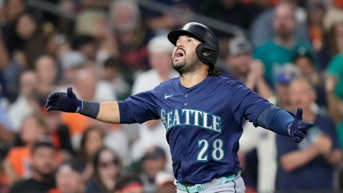 Eugenio Suarez's Clutch Grand Slam Leads Mariners to Huge Win in ALCS Game 5 1 Seattle Mariners' star Eugenio Suarez