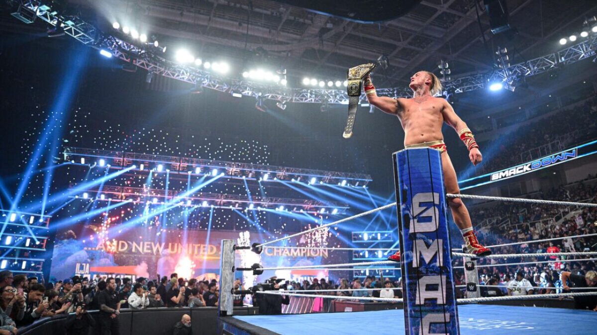 Ilja Dragunov Upsets Sami Zayn for the US Title in Emphatic WWE Return After over a Year on SmackDown 1 Ilja Dragunov celebrating with the US title
