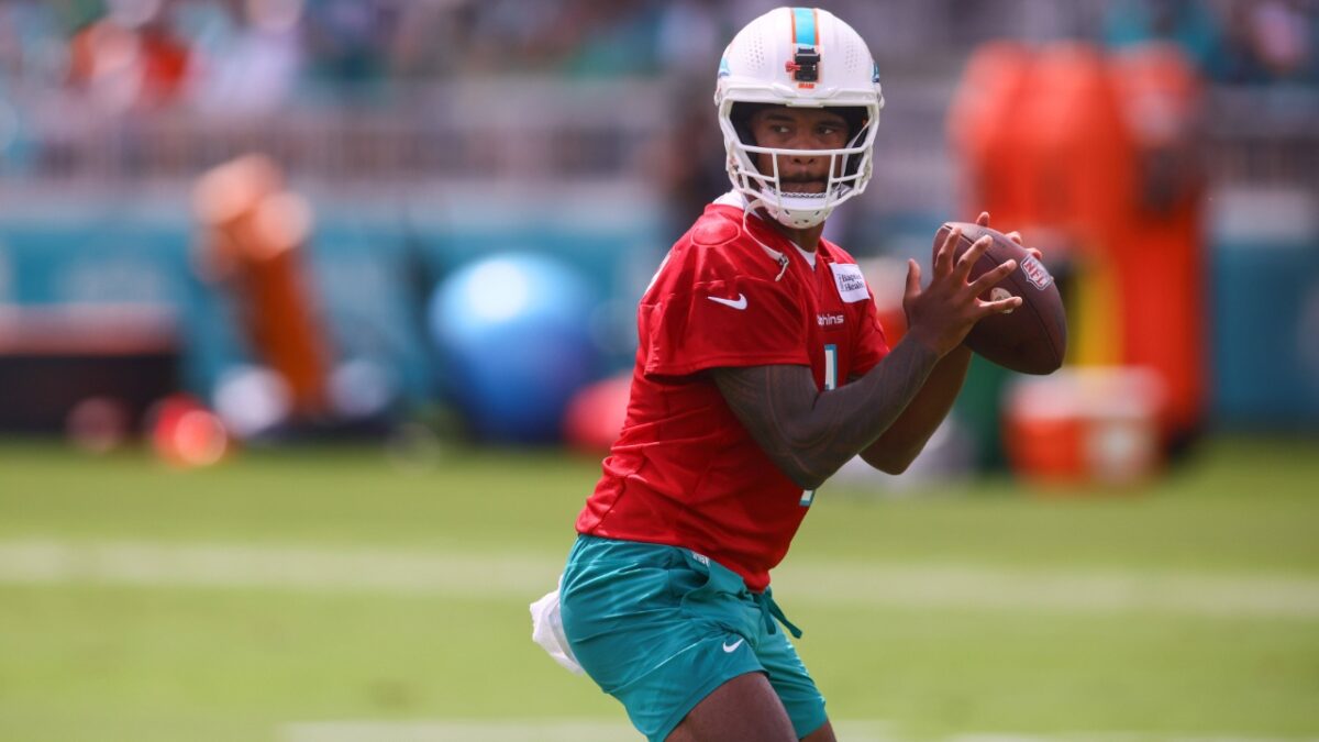 Nick Saban Defends Tua Tagovailoa After QB’s Apology for Calling Out Dolphins Teammates 1 Miami Dolphins quarterback Tua Tagovailoa
