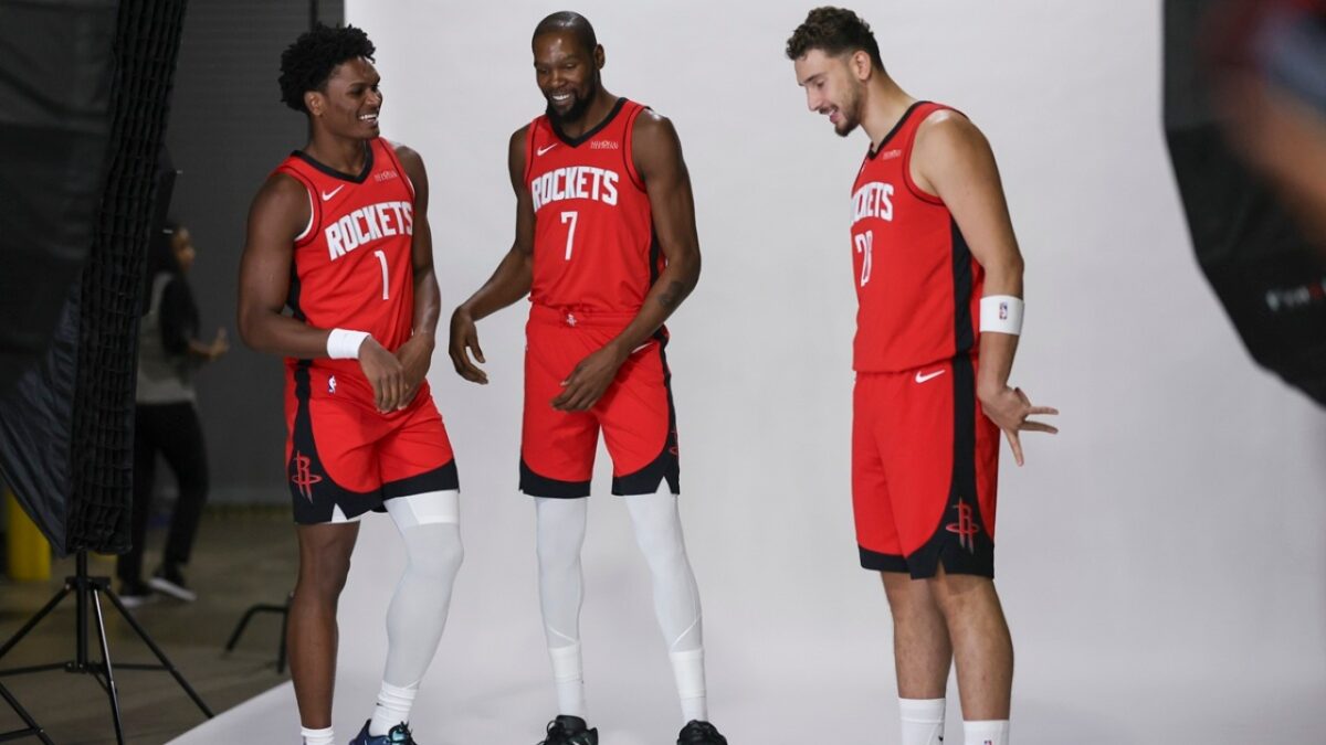 Charles Barkley Put on Blast in Netflix Series by Kevin Durant's Savage Response 1 Kevin Durant and his Houston Rockets