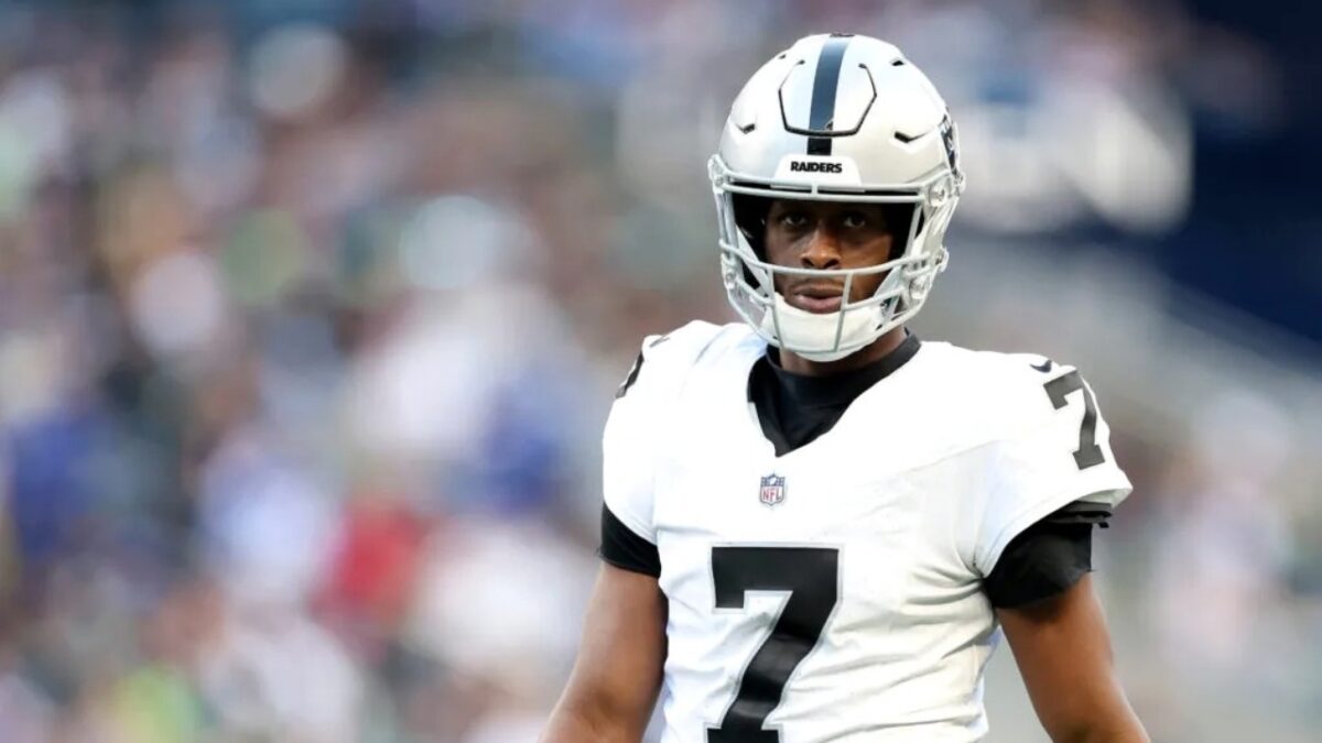 (Video) Fans Chant "Kenny Pickett" in Geno Smith's Face After Disastrous Outing Against Chiefs 1 (Video) Fans Chant "Kenny Pickett" in Geno Smith's Face After Disastrous Outing Against Chiefs