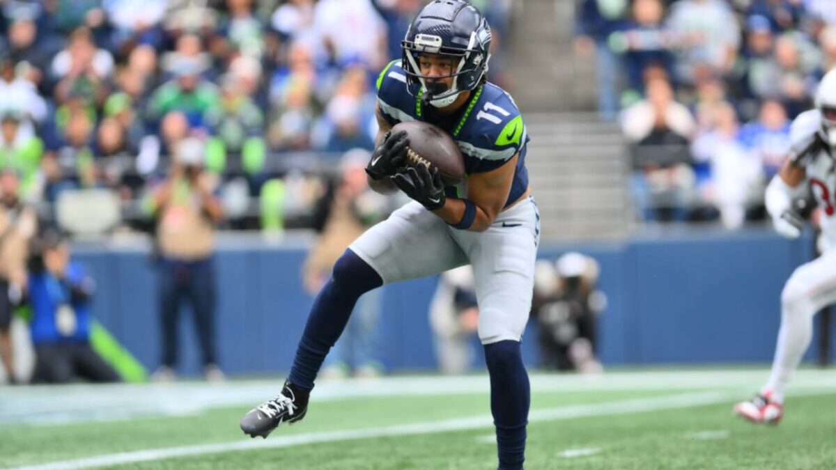 (Video) Jaxon Smith-Njigba Dunks on Goalpost After Scoring Touchdown Against Texans, Gets Flagged for Unsportsmanlike Conduct 1 (Video) Jaxon Smith-Njigba Dunks on Goalpost After Scoring Touchdown Against Texans, Gets Flagged for Unsportsmanlike Conduct