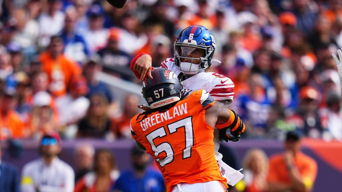Dre Greenlaw Gets 1-Game Suspension For Chasing And Arguing With Official After Win Against Giants 1 Dre Greenlaw tackling Jaxson Dart