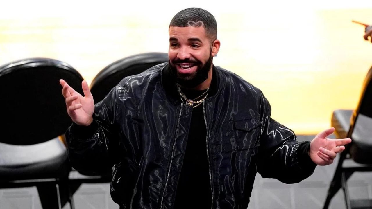 Drake Drops 3-Word Reaction as Blue Jays Reach 2025 World Series