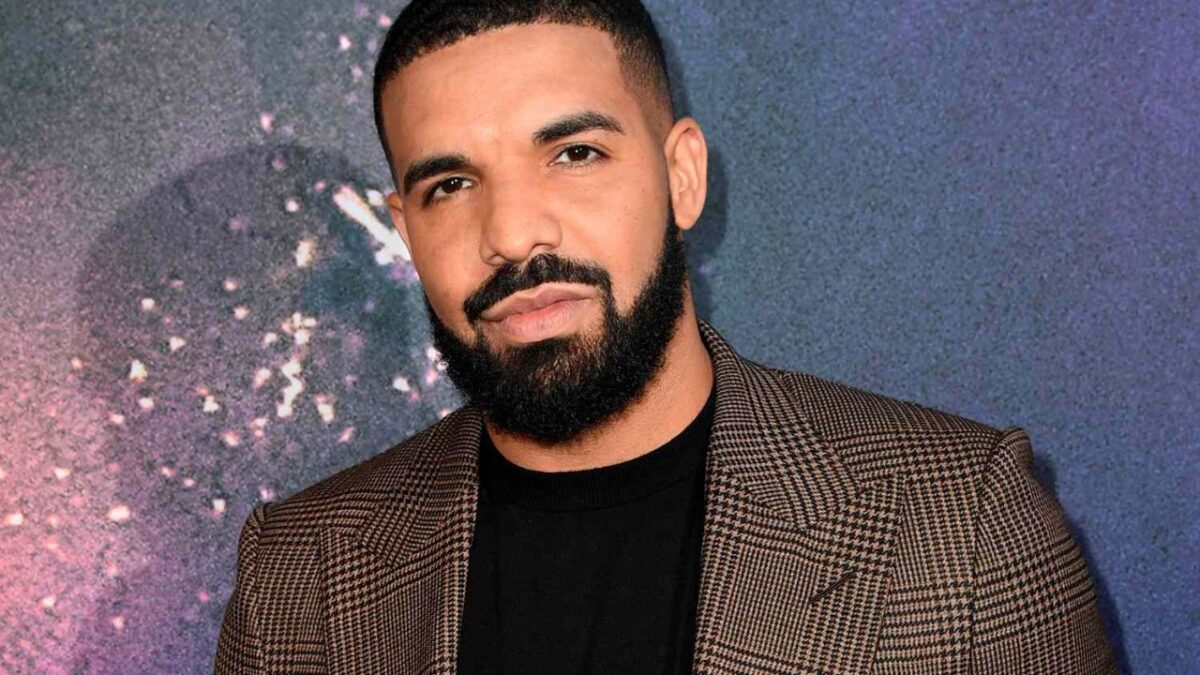 Drake Drops 3-Word Reaction as Blue Jays Reach 2025 World Series 1 Drake