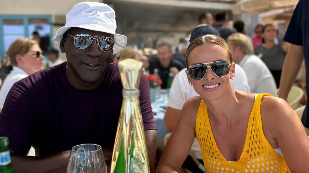 Michael Jordan Wished 'Magic Pill' Was Available to Help Him Return To NBA 1 Michael Jordan and his wife Yvette Prieto holidaying