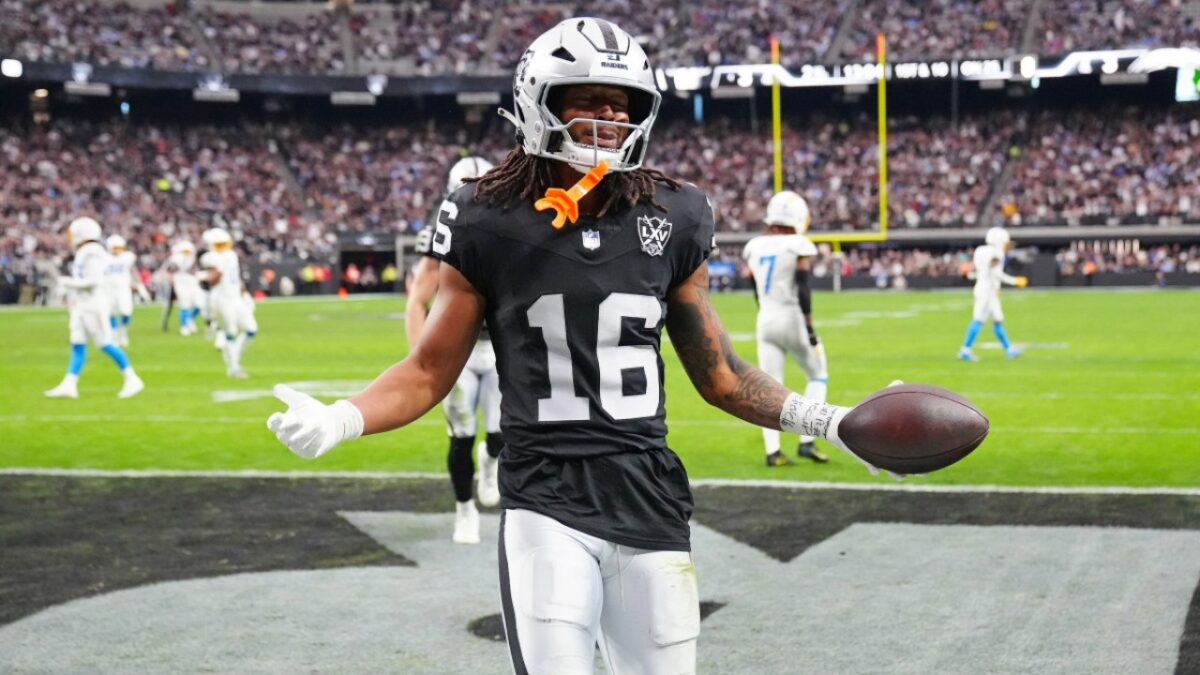 Raiders’ Jakobi Meyers Maintains Trade Request but Vows to Stay Professional 1 Raiders’ Jakobi Meyers Maintains Trade Request but Vows to Stay Professional