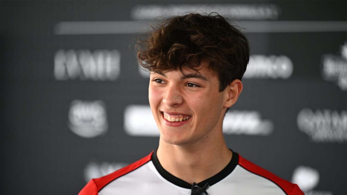 Rookie Oliver Bearman “Was Sh***Ing Himself” During Mexico GP Duel with Max Verstappen 1 Oliver Bearman (via Getty)