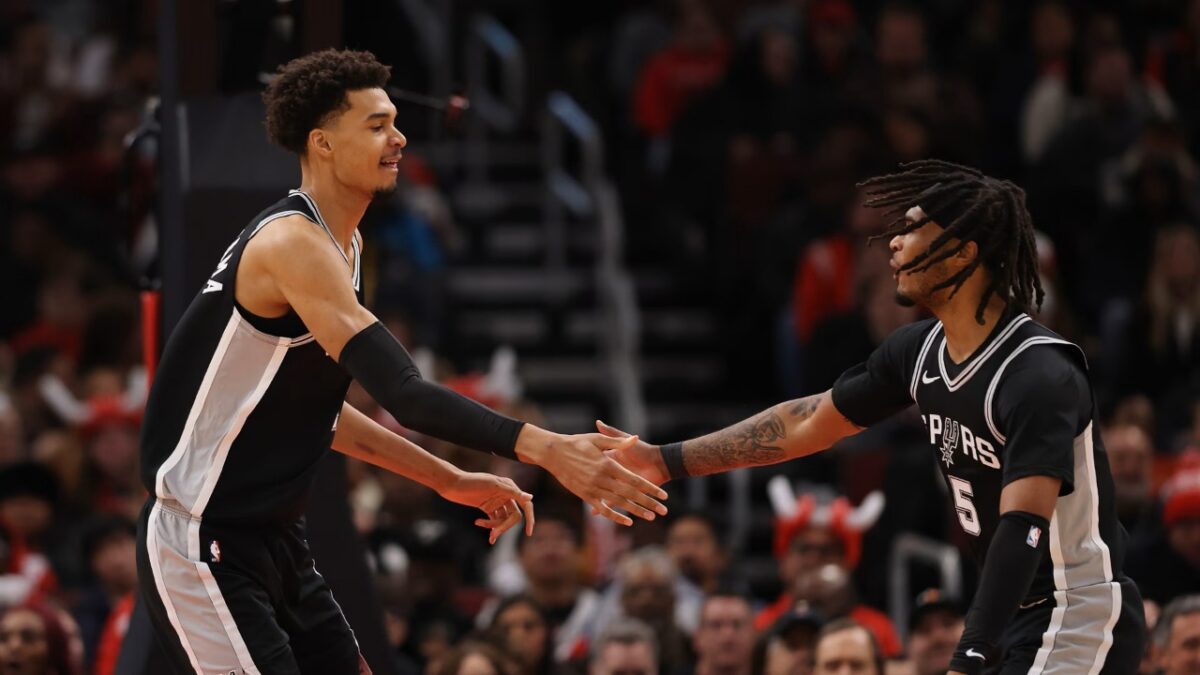 Victor Wembanyama's teammates have to shoulder the burden