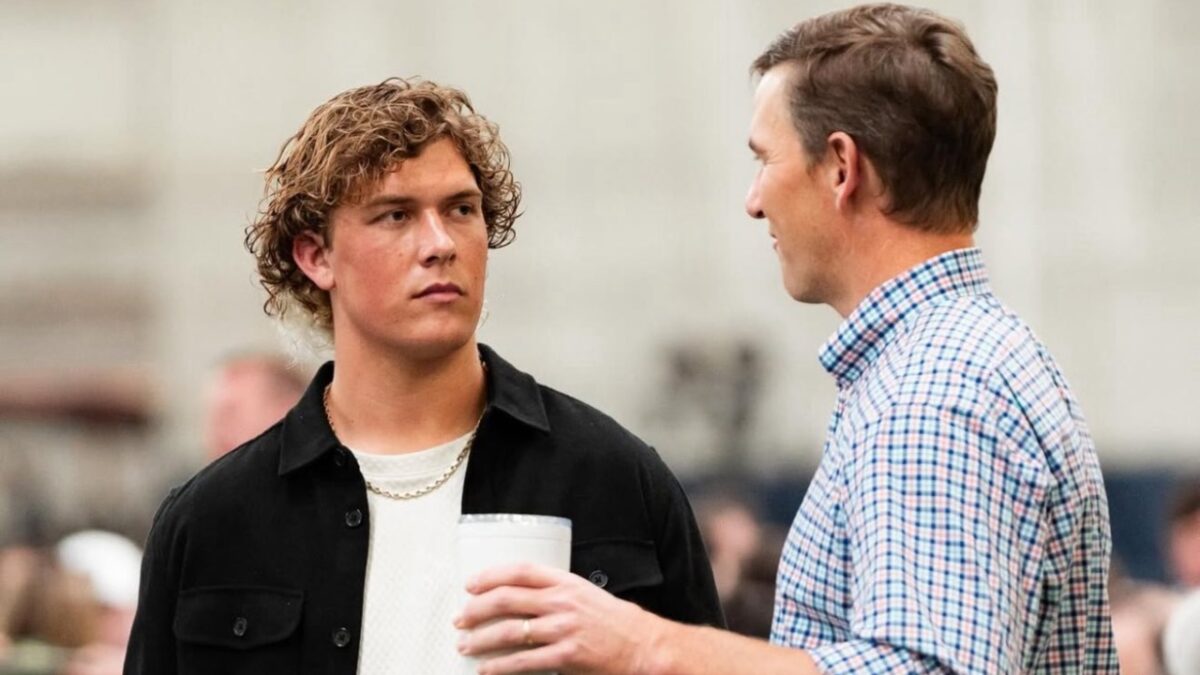 Jaxson Dart and Eli Manning