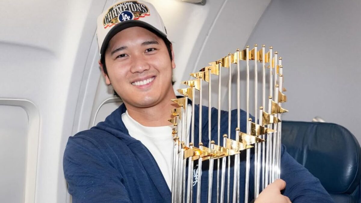 Shohei Ohtani's 3rd Straight MVP Title Sends Fans into Frenzy: "Name the Award After Him" 2 Shohei Ohtani