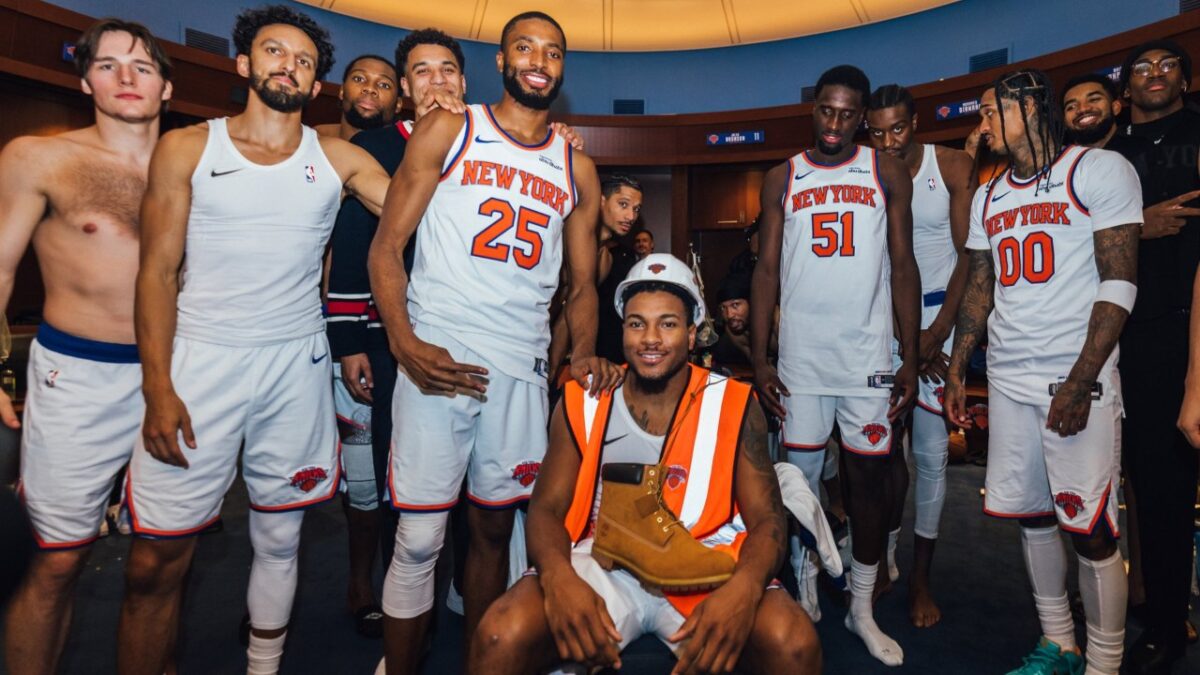 The team after their 3rd straight win