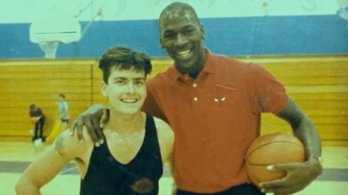 Charlie Sheen and Michael Jordan before their exhibition game