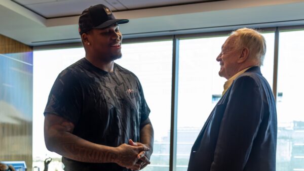 Quinnen Williams with Jerry Jones