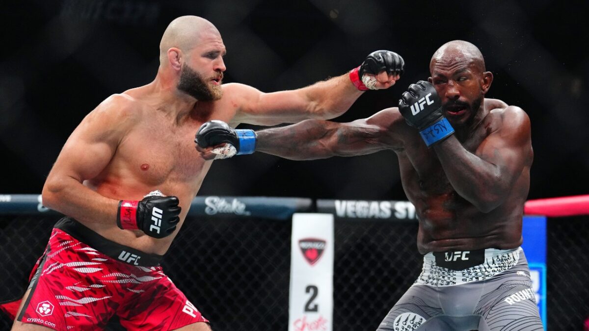 "He's a Psychopath" - Jiri Prochazka's Wild 24-Hour Training Leaves Fans in Disbelief 1 Jiri Prochazka against Khalil Rountree recently