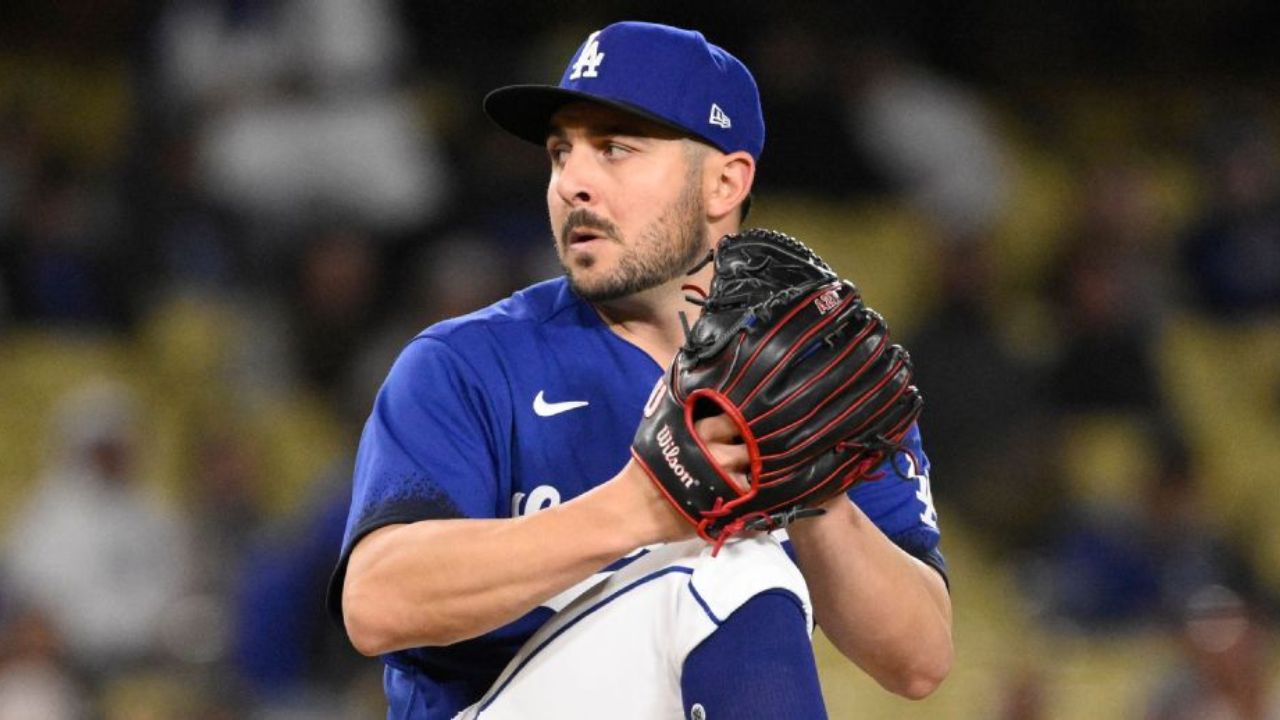 Dodgers’ Alex Vesia Announces Tragic Death of Newborn Child During 2025 World Series
