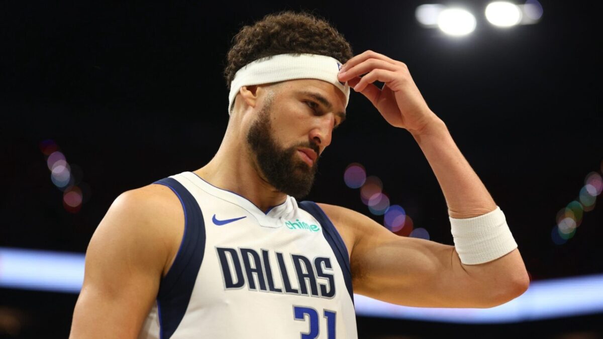 Klay Thompson Apologizes to Megan Thee Stallion with Roses as Trade Buzz Builds 1 Klay Thompson is struggling with form