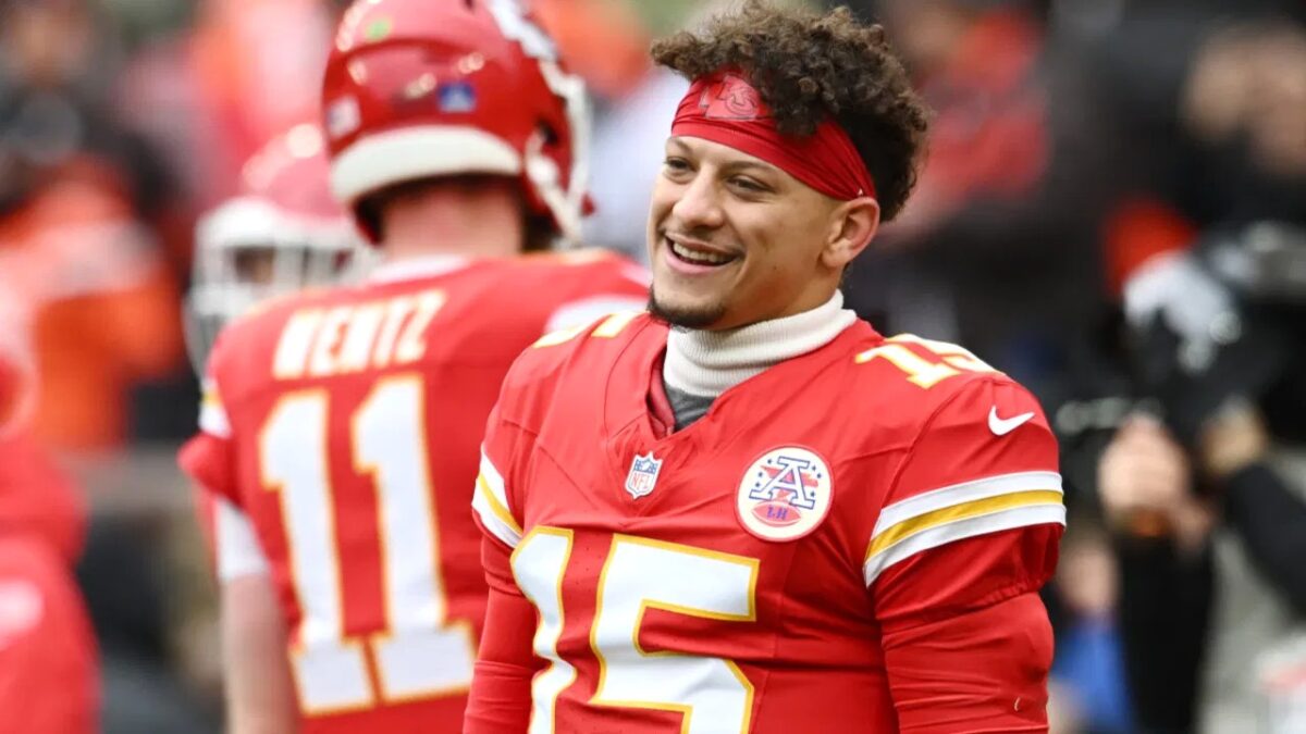 (Video) Patrick Mahomes Couldn't Help but Dance After Seeing Texas Tech's Brilliant Toe-Drag TD
