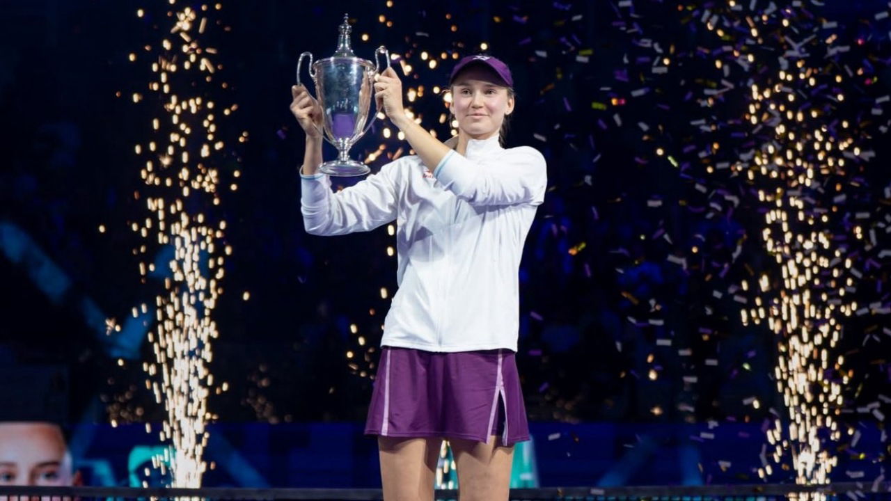 Kazakhstan’s President Bestows Honor Upon Elena Rybakina for Popularizing Tennis in Country After Historic WTA Finals Win