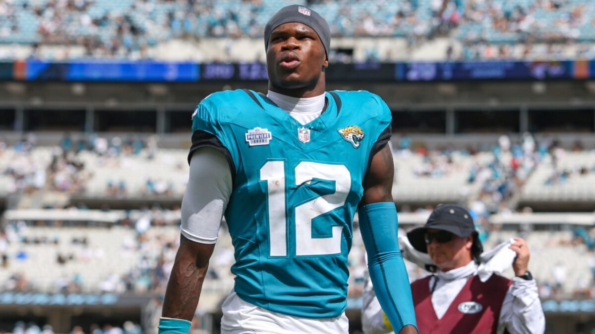 Travis Hunter’s Rookie Season Ending Early Sparks Debate on 2-Way Role - "Didn't Even Last Half a Season" 1 Travis Hunter's slight build could lead to injuries