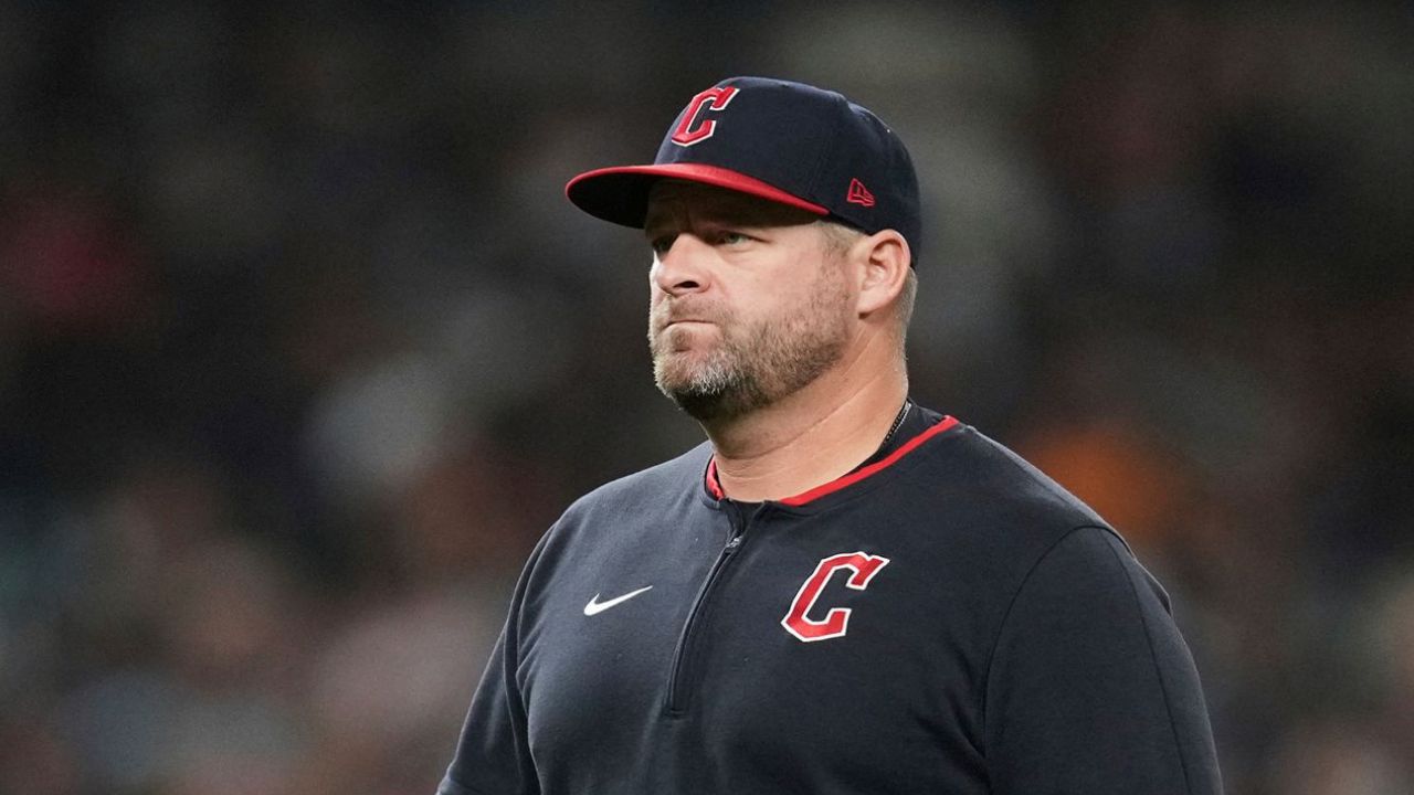 Guardians’ Stephen Vogt Winning 2025 AL Manager of the Year Award Has Fans Losing It: “Schneider Robbed”