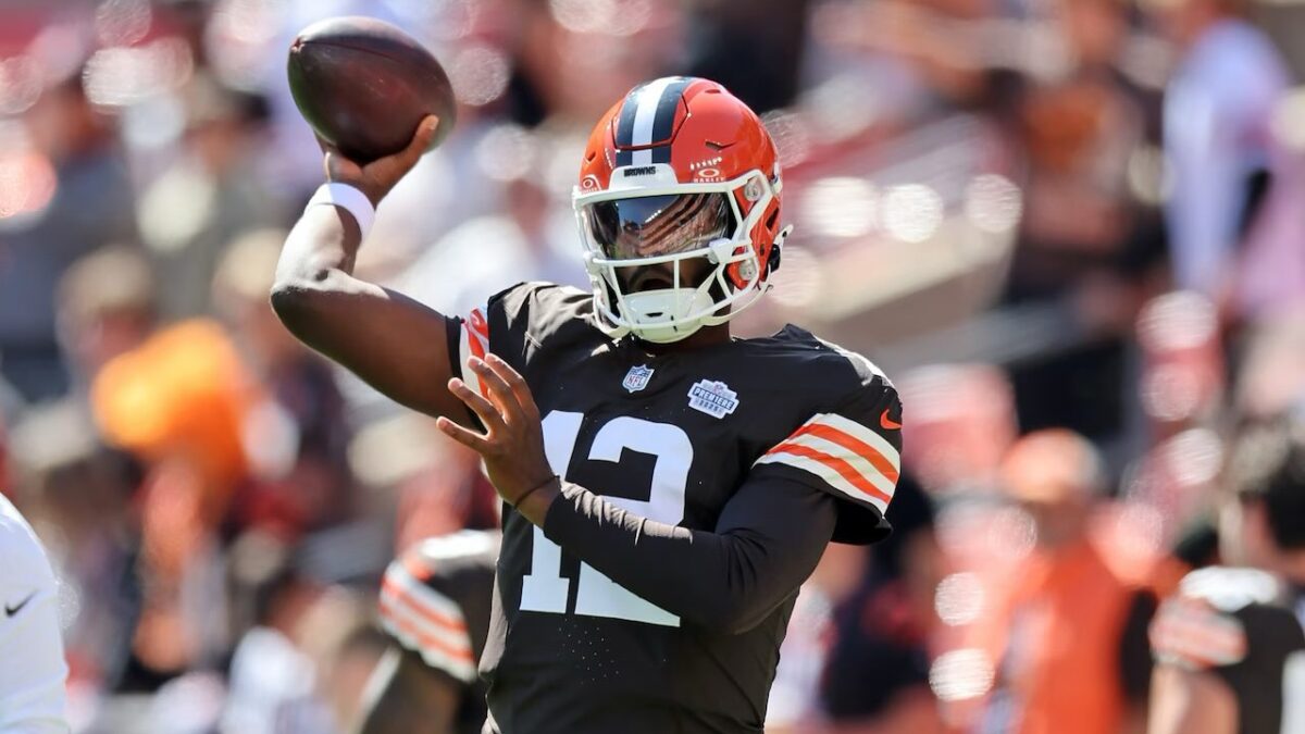 Kyle Hamilton Mocks Shedeur Sanders' Watch Celebration After Sacking Him on Debut 1 Shedeur Sanders registered just 47 yards on debut