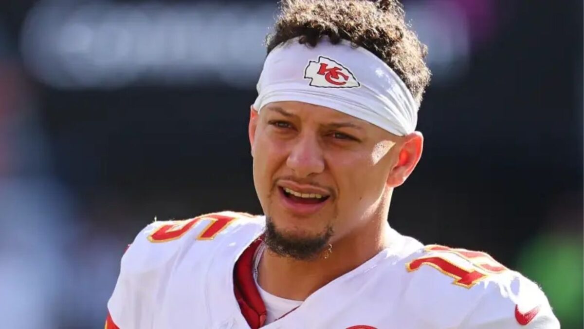 Referees Allegedly Favoring Patrick Mahomes Once Again During Loss to Broncos Leaves Football Fans Fuming 1 Patrick Mahomes