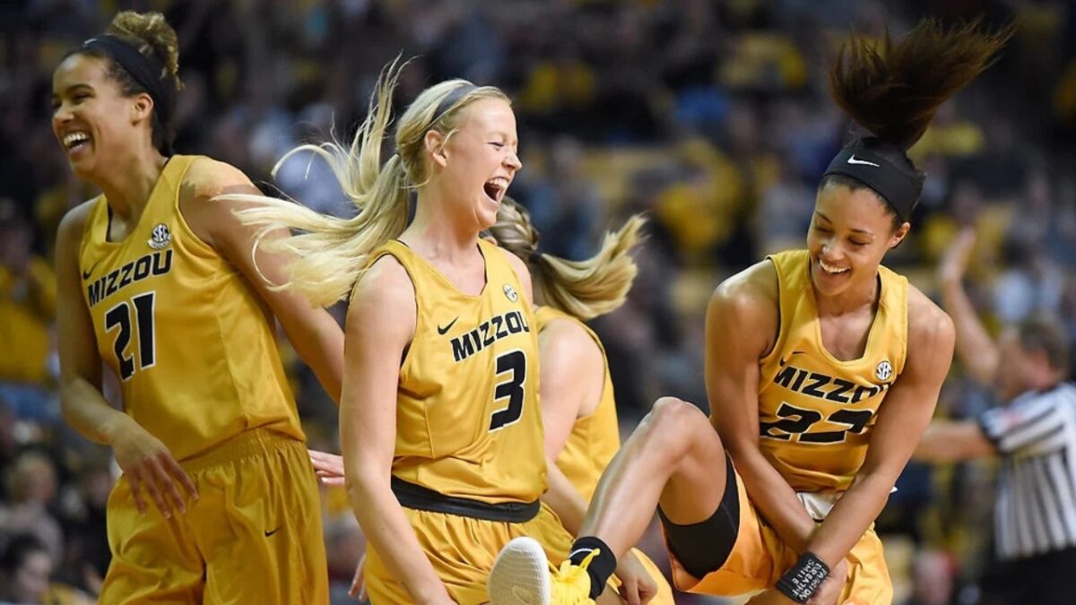 Cierra Porter, Michael Porter Jr.'s sister, with Sophie Cunningham at Missouri
