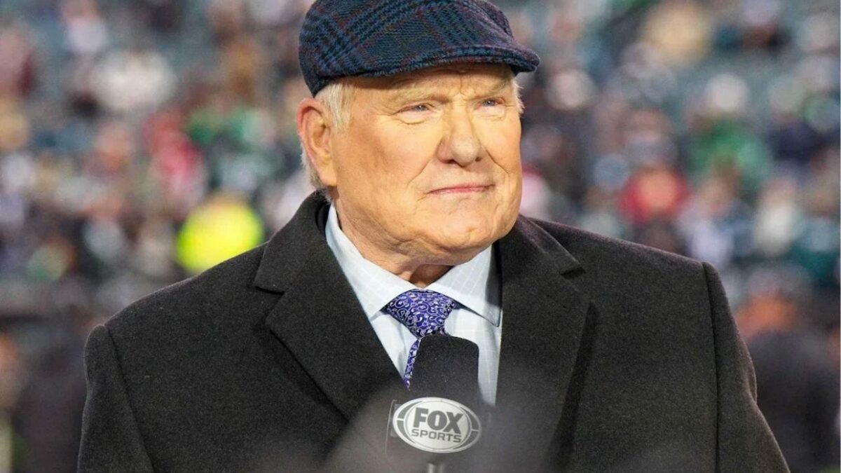 Despite NFL Restrictions, George Kittle Finds Creative Way to Supply Smelling Salts 1 Terry Bradshaw