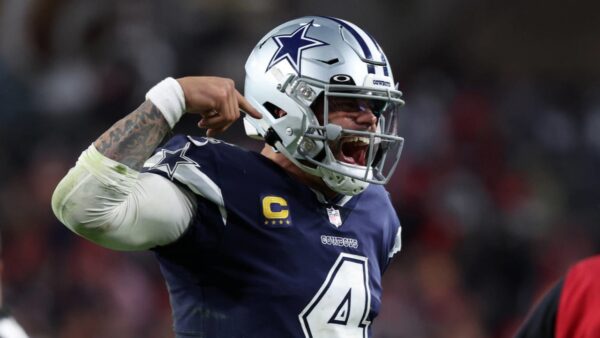 Dak Prescott Makes History! Surpasses Tony Romo to Become Cowboys’ All-Time Passing Leader