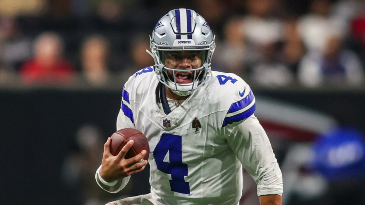 Dak Prescott Makes History! Surpasses Tony Romo to Become Cowboys’ All-Time Passing Leader