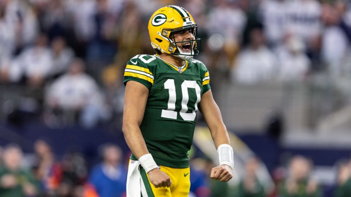 Officials Using Matt LaFleur Timeout Excuse To Justify Ignoring Packers' False Start Enrages Fans - "Goodell Not Even Hiding It" 1 Jordan Love's 4 TDs helped Packers win