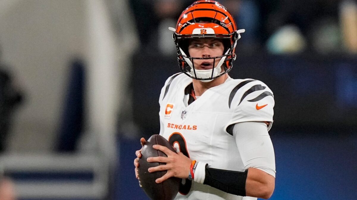 Joe Burrow's Sensational Return Against Lamar Jackson Has Fans Raving About Bengals' Playoffs Chances 1 Joe Burrow's Sensational Return Against Lamar Jackson Has Fans Raving About Bengals' Playoffs Chances