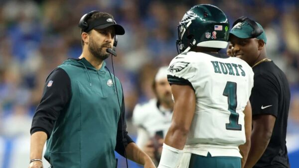 ‘Fire Kevin’ Echoes Through Philly Crowd Amid Eagles’ Stunning Collapse to Bears